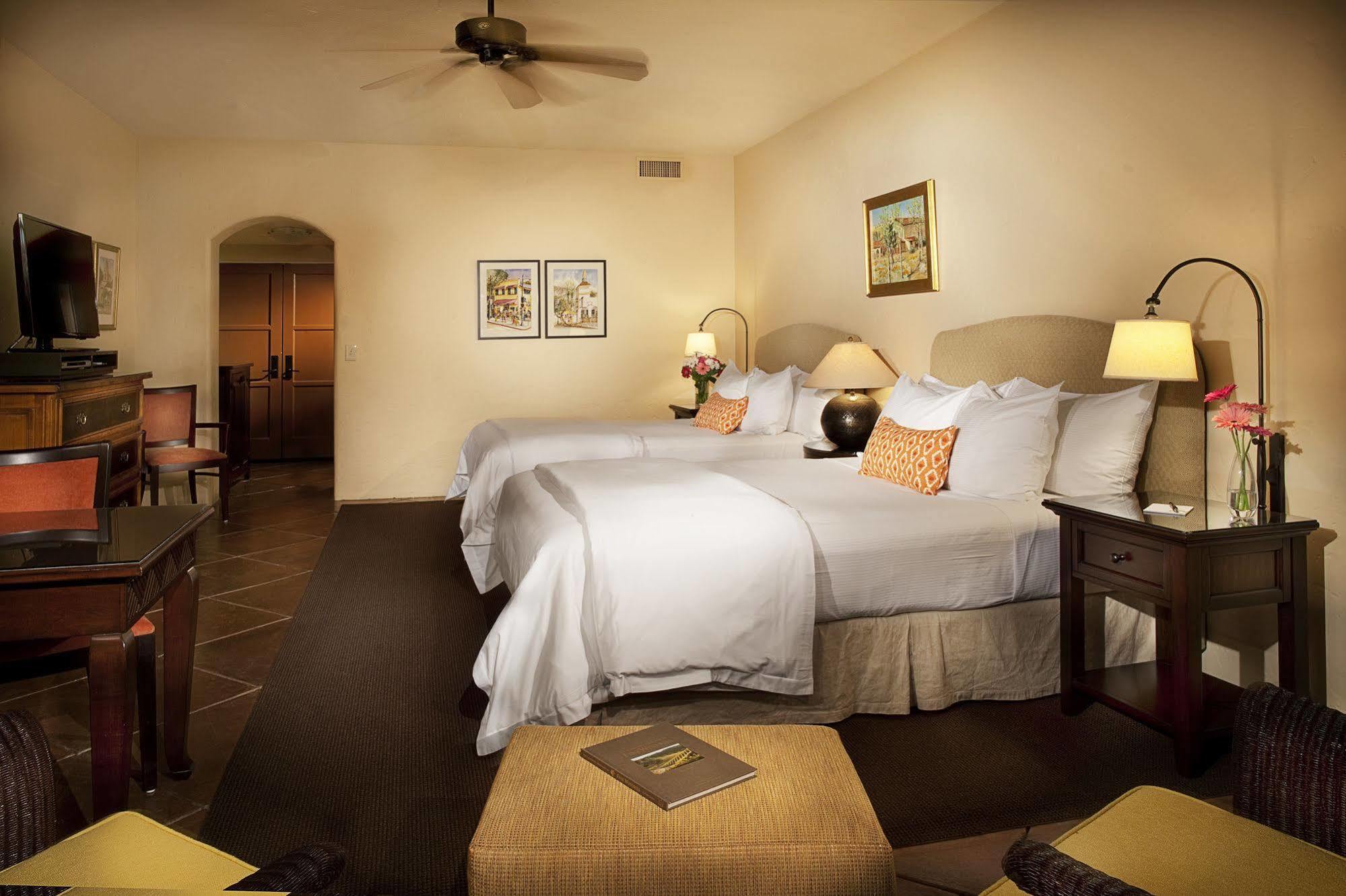Spanish Garden Inn ซานตาบาร์บารา ภายนอก รูปภาพ